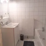 דירה Rez De Chaussee Avec Terrasse Et Jardin Tence