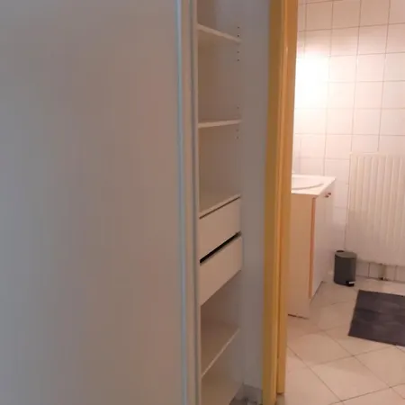 Apartamento Rez De Chaussee Avec Terrasse Et Jardin Tence